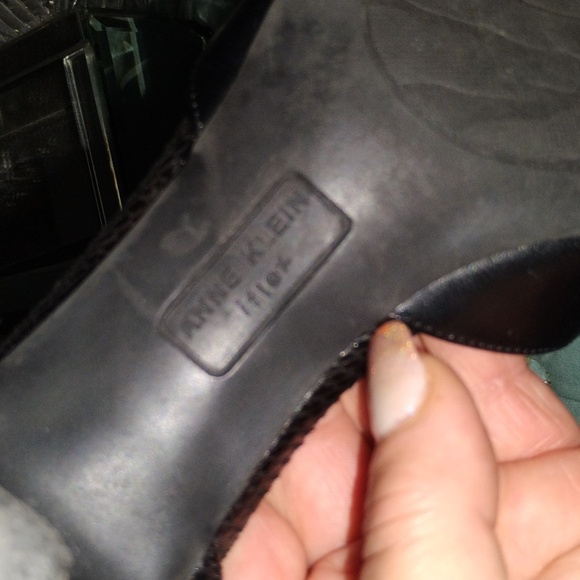 Anne Klein black simi low heal pumps iflex - Picture 3 of 3